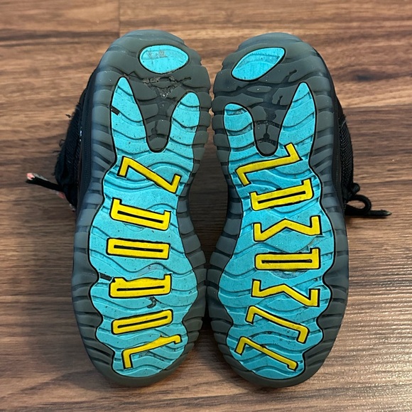 Air Jordan 11 Retro Gamma Blue PS Sneakers, Size: 8C - Picture 11 of 12